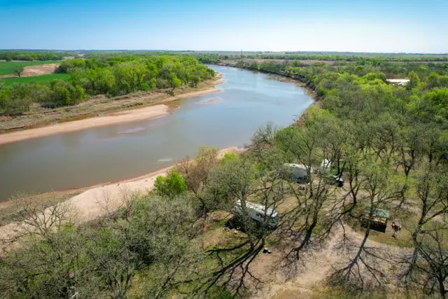 Drone photo of Rivershire campground and river